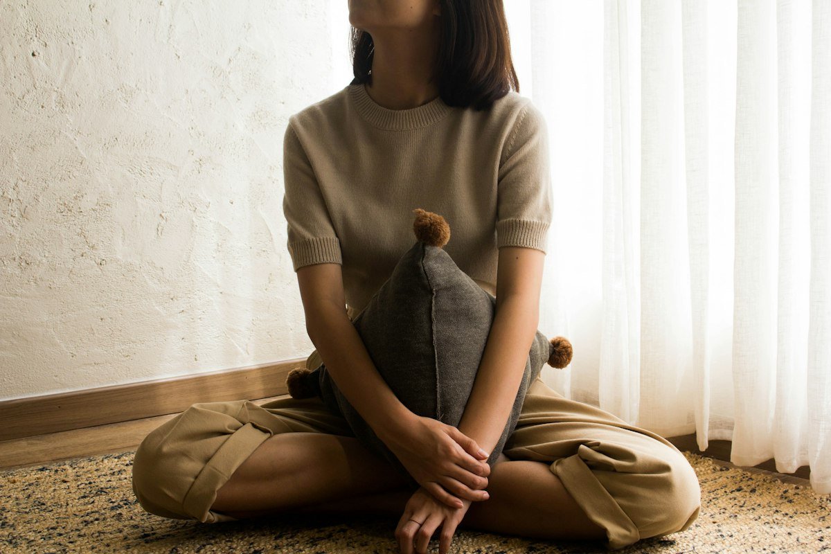 Eteriniai aliejai meditacijai: ramybės ritualas namuose